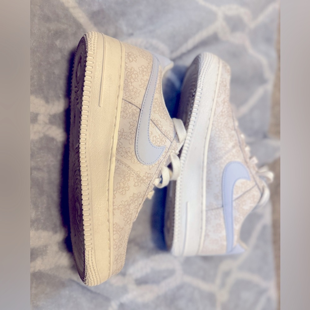 Tenis shoes